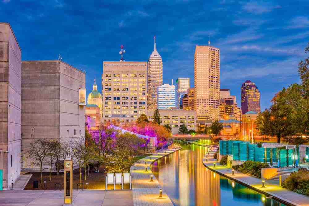 Is Indianapolis safer than Chicago?